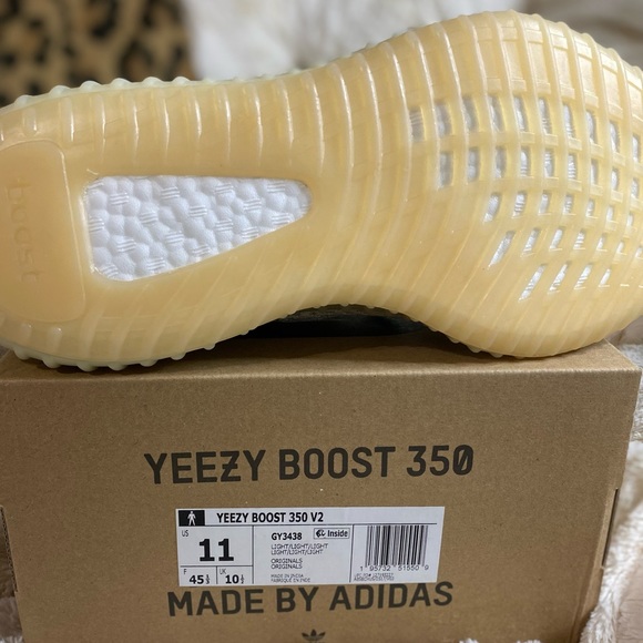 Yeezys boost v2